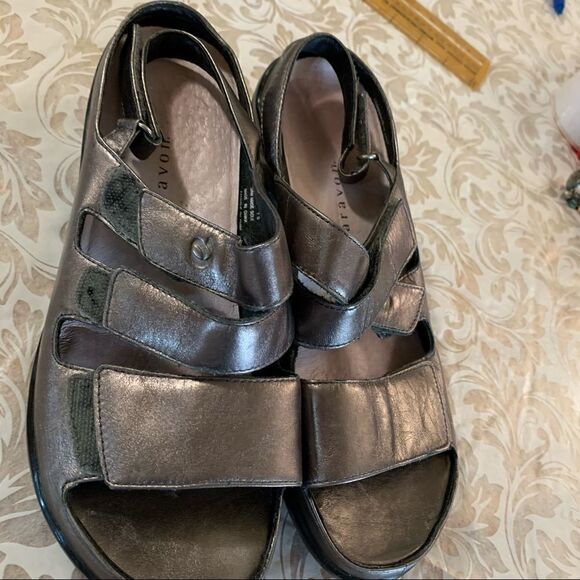 Aravon Sandals Comfort Walking Shoes Pewter Adj Straps Size 7 - Picture 5 of 10